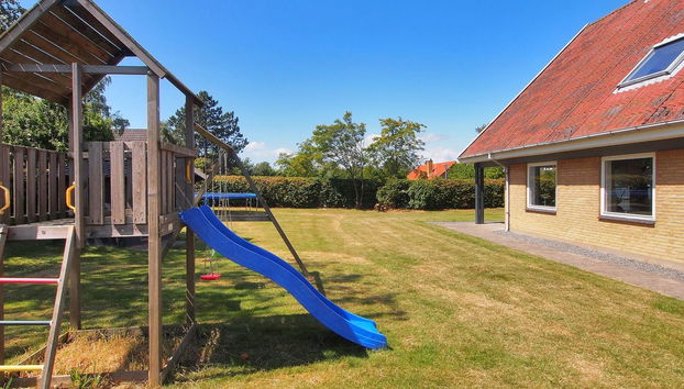 5 bedroom House in Nakskov with terrace - Photo 4