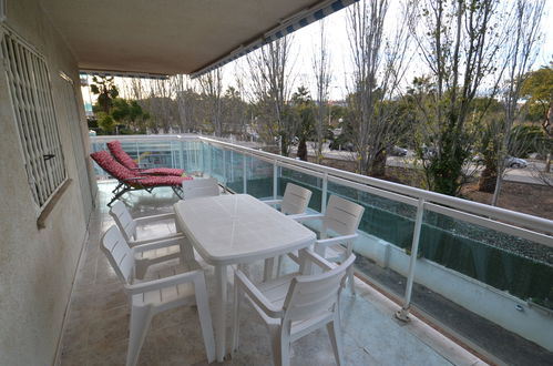 Foto 16 - Appartamento con 2 camere da letto a Salou con piscina e terrazza