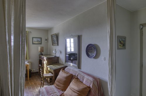 Photo 13 - 3 bedroom House in Le Beausset with private pool and garden