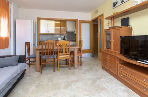 Foto 8 - Apartamento de 2 quartos em Salou com piscina e jardim