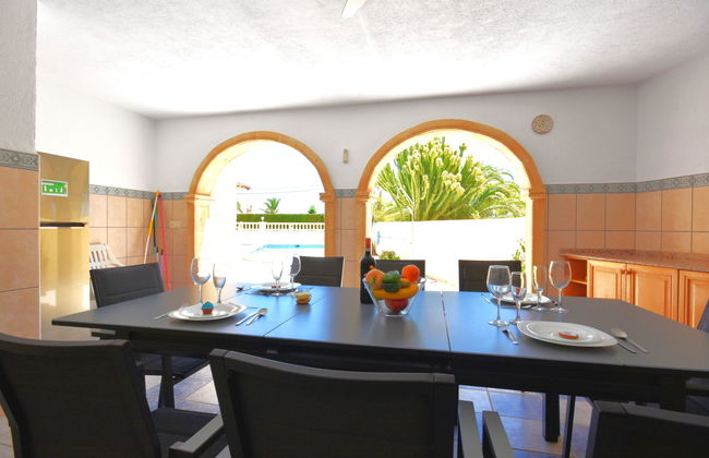 Casa de 6 quartos em Calp com piscina privada e jardim - Foto 31