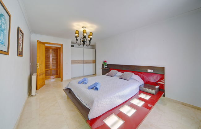 Casa de 6 quartos em Calp com piscina privada e jardim - Foto 9
