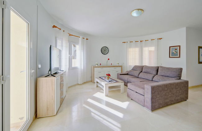 Casa de 6 quartos em Calp com piscina privada e jardim - Foto 3