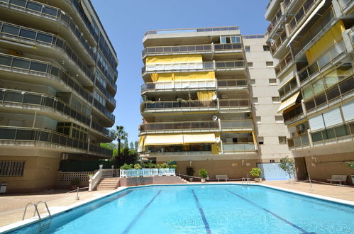 Foto 17 - Apartment mit 1 Schlafzimmer in Salou mit schwimmbad und terrasse