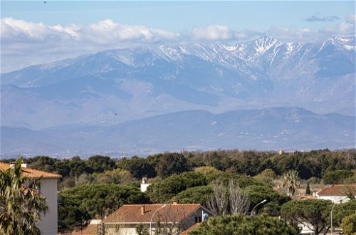 Photo 17 - 2 bedroom Apartment in Canet-en-Roussillon with sea view