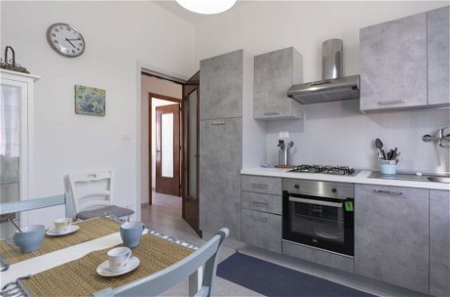 Photo 3 - Appartement de 2 chambres à San Lorenzo al Mare avec vues à la mer