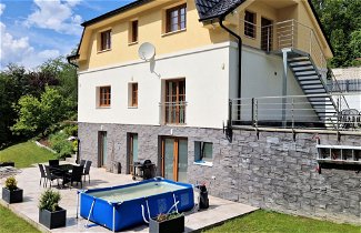 Foto 1 - Haus mit 3 Schlafzimmern in Petrov mit privater pool und garten