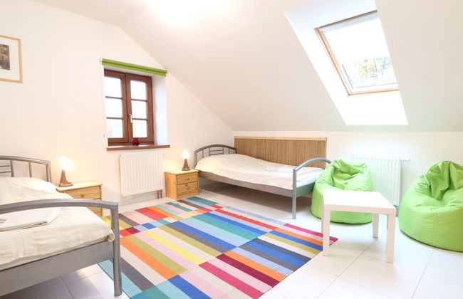 Casa de 3 quartos em Petrov com piscina privada e jardim - Foto 9