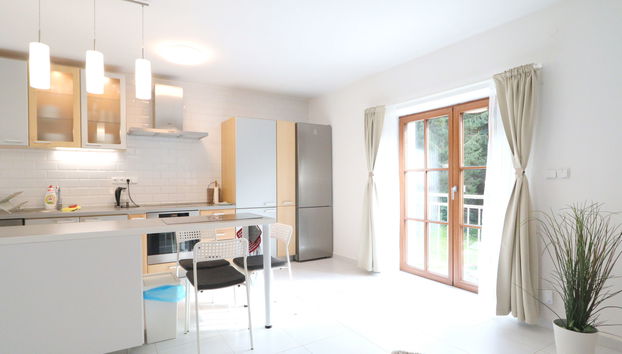 Casa con 3 camere da letto a Petrov con piscina privata e giardino - Foto 5