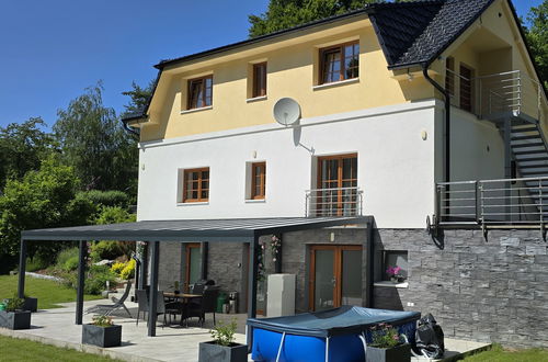 Foto 7 - Haus mit 3 Schlafzimmern in Petrov mit privater pool und garten