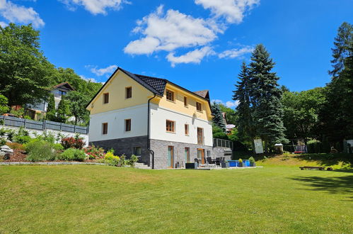 Foto 38 - Casa de 3 quartos em Petrov com piscina privada e jardim