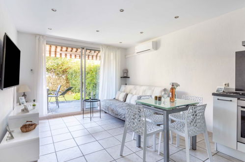 Foto 8 - Apartamento de 1 habitación en Cagnes-sur-Mer con terraza y vistas al mar