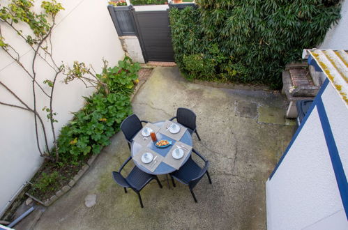 Foto 16 - Haus mit 2 Schlafzimmern in Saint-Aubin-sur-Mer mit terrasse und blick aufs meer