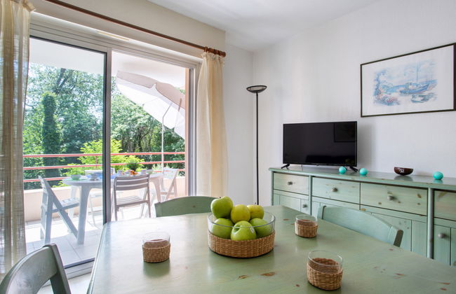 Apartamento de 2 quartos em Villeneuve-Loubet com piscina e jardim - Foto 9