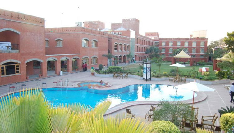 Photo 1 - Hotel Cambay Sapphire - Gandhinagar