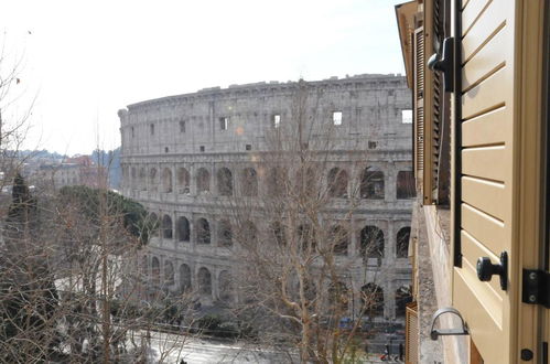 Photo 44 - Colosseum Corner