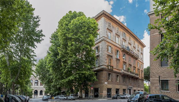 Colosseum Corner - Photo 5