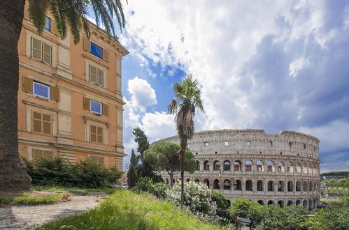 Photo 4 - Colosseum Corner