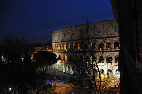 Photo 42 - Colosseum Corner