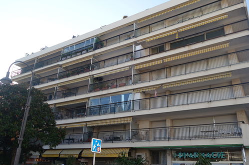 Foto 17 - Apartamento de 2 habitaciones en Cannes con terraza y vistas al mar