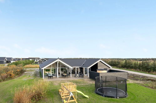 Foto 1 - Casa de 6 quartos em Løkken com piscina privada e terraço