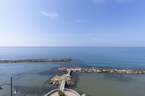 Foto 7 - Apartamento de 1 habitación en Santo Stefano al Mare con vistas al mar