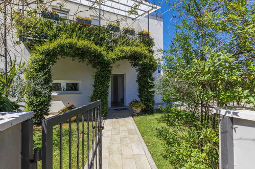 Photo 2 - Maison de 5 chambres à Umag avec piscine privée et vues à la mer