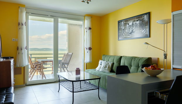 3 bedroom Apartment in Balatonőszöd with garden - Photo 4