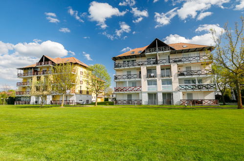 Photo 33 - Appartement de 2 chambres à Balatonőszöd avec vues sur la montagne