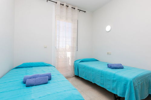 Foto 14 - Appartamento con 2 camere da letto a l'Escala con terrazza e vista mare