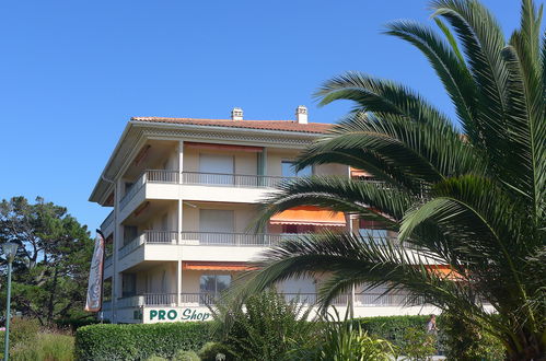 Foto 19 - Apartment mit 1 Schlafzimmer in Anglet mit schwimmbad und blick aufs meer