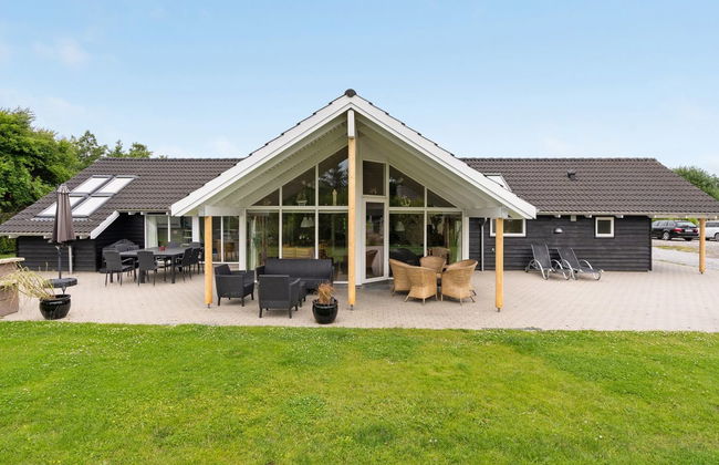 Maison de 5 chambres à Væggerløse avec piscine privée et terrasse - Photo 1