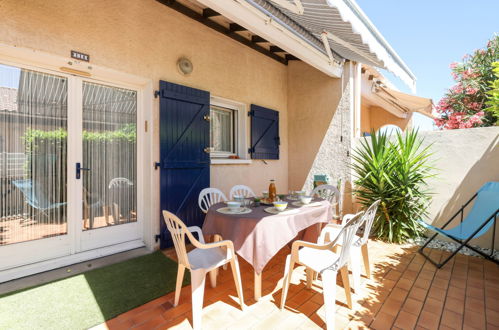 Photo 2 - Maison de 1 chambre à Saint-Cyprien avec piscine et vues à la mer