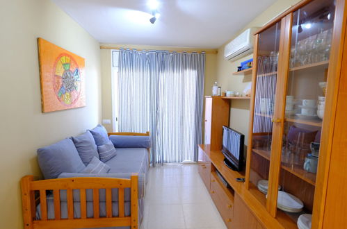 Photo 3 - 2 bedroom Apartment in Vandellòs l'Hospitalet de l'Infant with swimming pool and garden