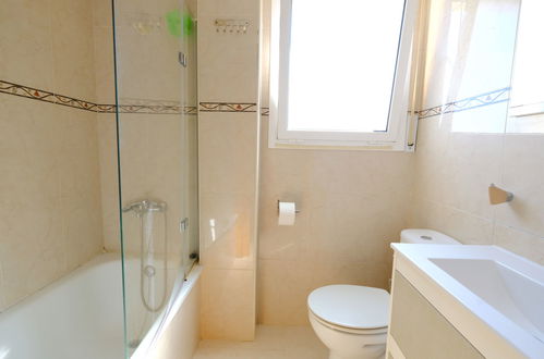 Photo 11 - 2 bedroom Apartment in Vandellòs l'Hospitalet de l'Infant with swimming pool and sea view