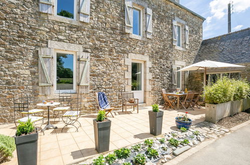 Photo 1 - Maison de 5 chambres à Coat-Méal avec piscine et jardin