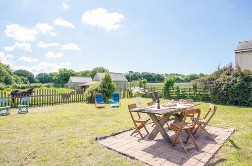 Foto 5 - Haus mit 5 Schlafzimmern in Coat-Méal mit privater pool und garten