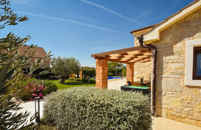 Casa de 4 quartos em Novigrad com piscina privada e jardim - Foto 49