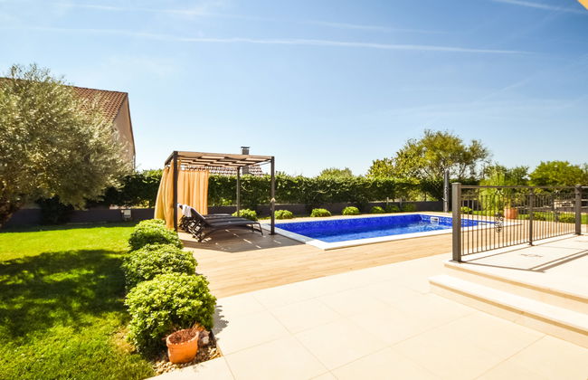Casa de 4 quartos em Novigrad com piscina privada e jardim - Foto 44