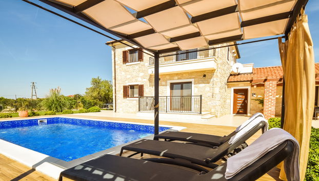 Maison de 4 chambres à Novigrad avec piscine privée et jardin - Photo 2