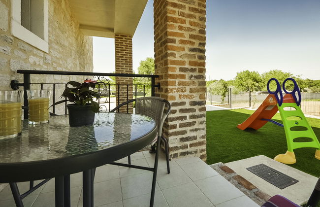Casa de 4 quartos em Novigrad com piscina privada e jardim - Foto 26