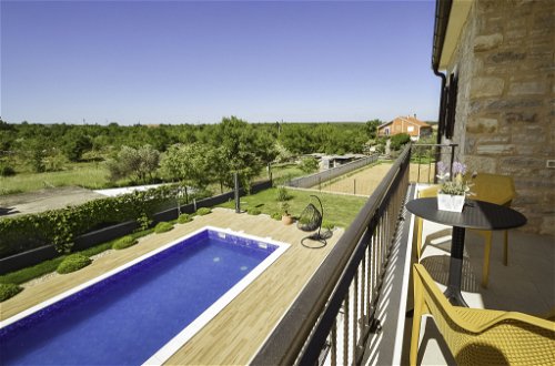Foto 12 - Casa con 3 camere da letto a Novigrad con piscina privata e vista mare