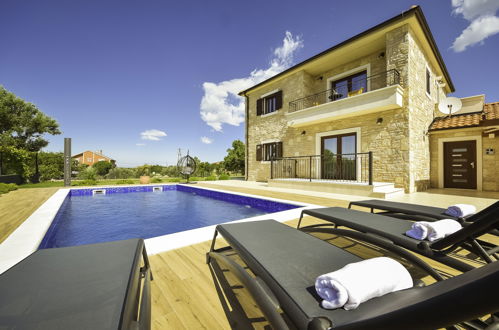 Foto 50 - Casa de 3 habitaciones en Novigrad con piscina privada y vistas al mar