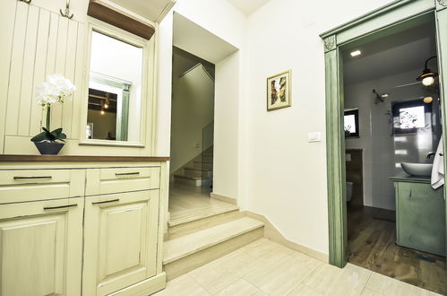 Photo 39 - 3 bedroom House in Novigrad with private pool and garden