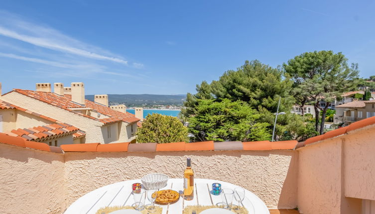 Photo 1 - Appartement en Saint-Cyr-sur-Mer avec terrasse et vues à la mer