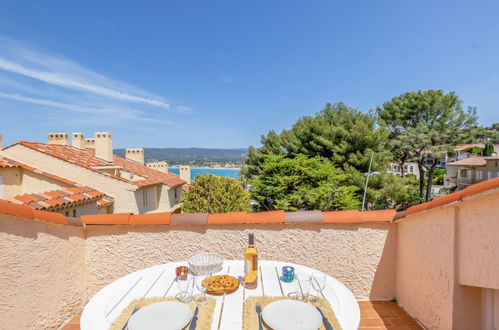 Photo 1 - Appartement en Saint-Cyr-sur-Mer avec terrasse et vues à la mer