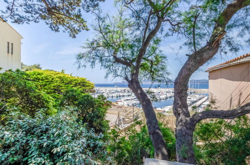 Foto 16 - Apartment in Saint-Cyr-sur-Mer mit terrasse und blick aufs meer