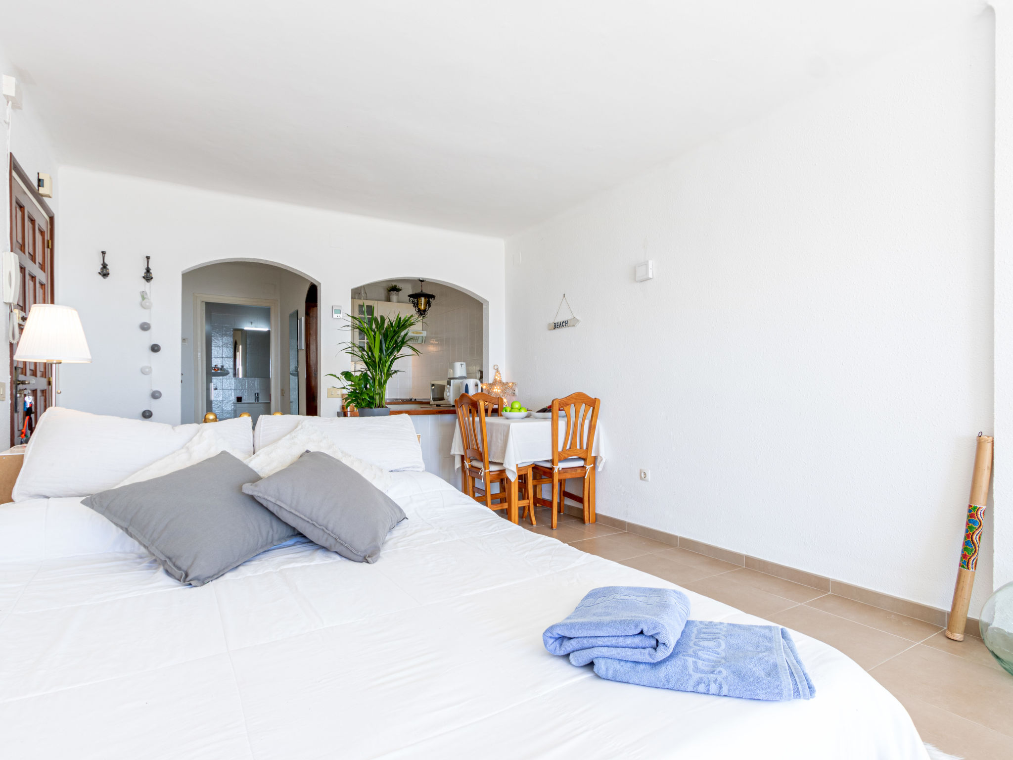 Foto 9 - Apartamento en Castelló d'Empúries con jardín y vistas al mar