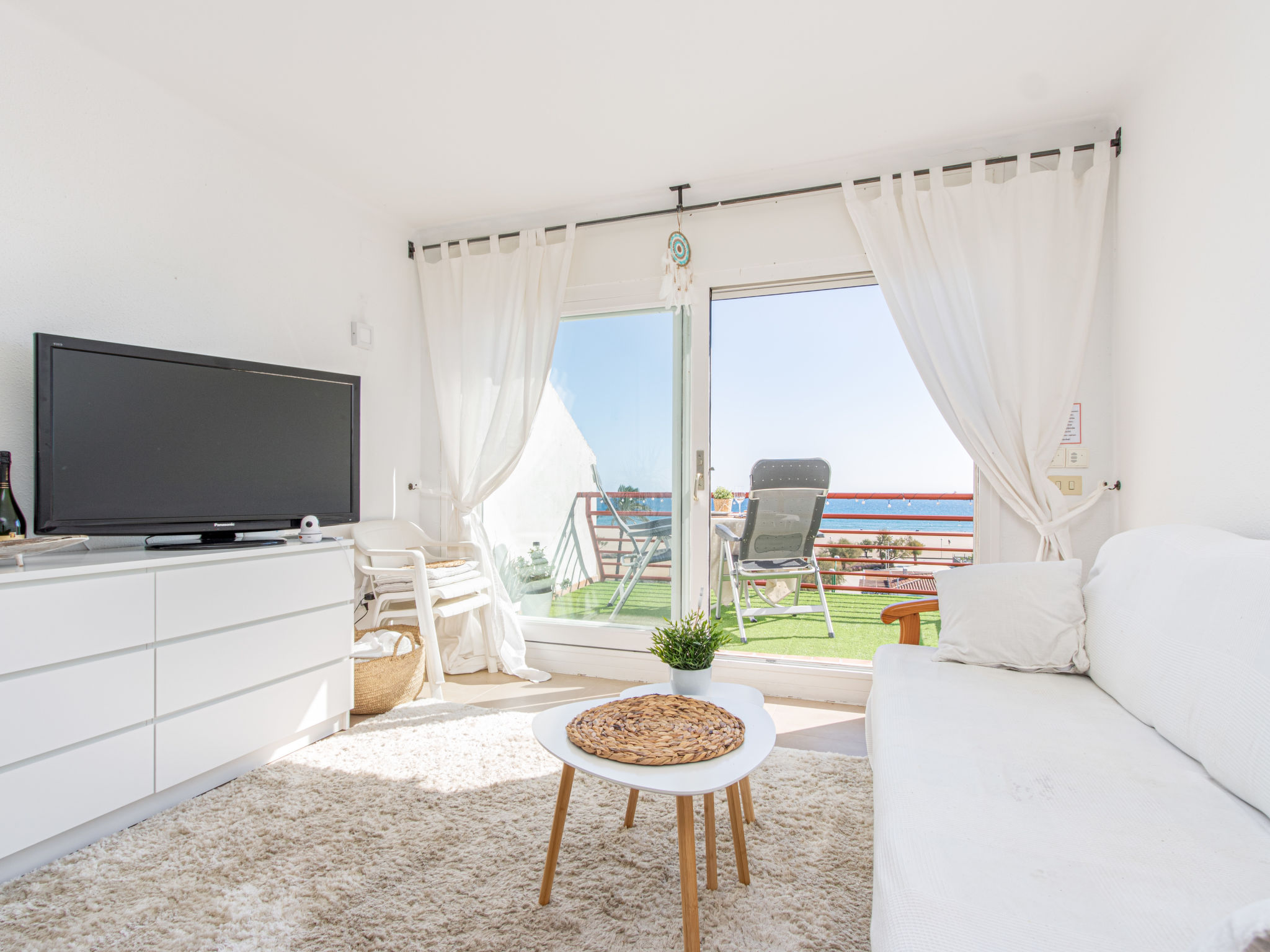 Photo 2 - Apartment in Castelló d'Empúries with garden and sea view