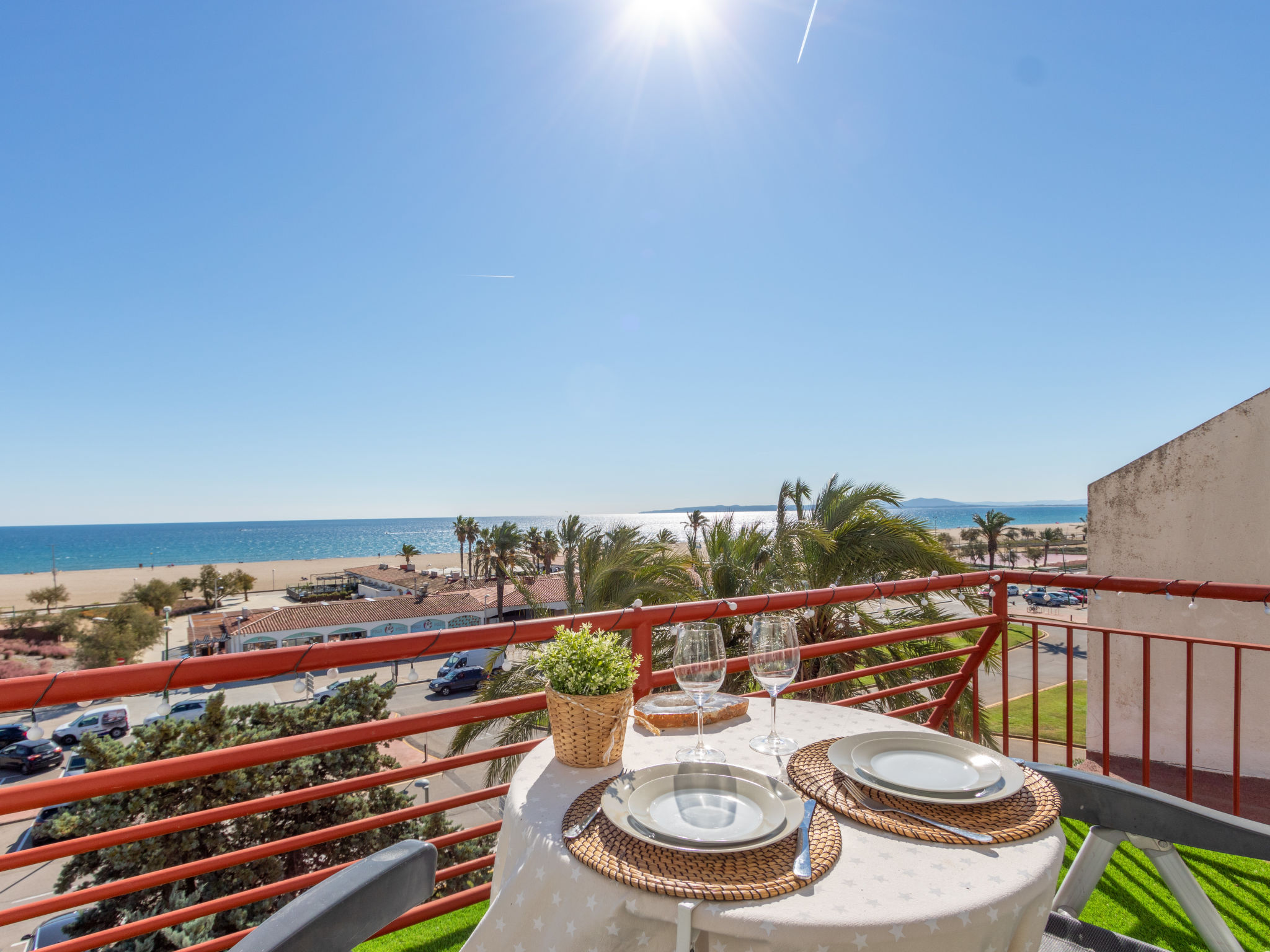 Foto 18 - Apartamento en Castelló d'Empúries con jardín y vistas al mar